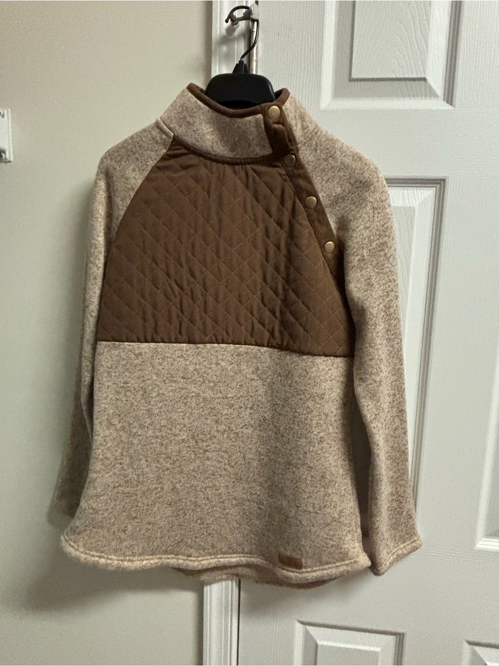 Quilted Panel Button-Shoulder Pullover Sweater in Brown and Cream